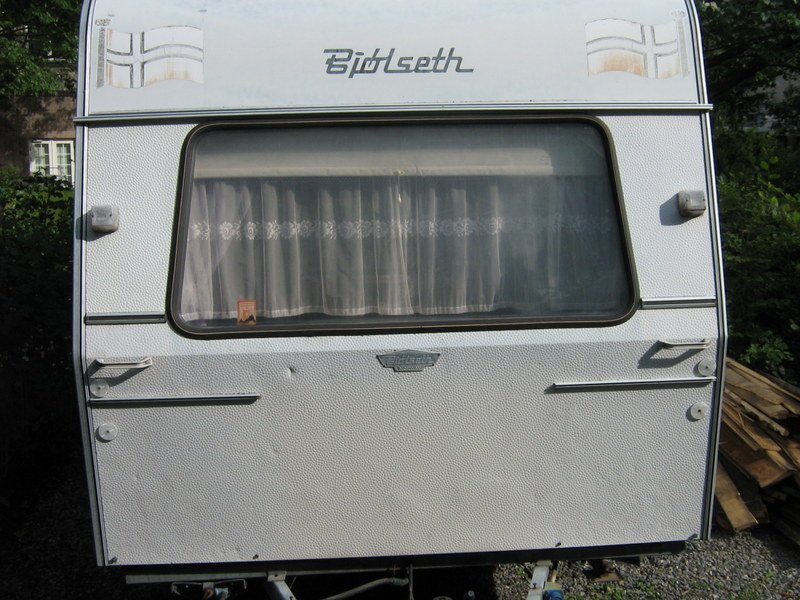sprzedam przyczepe campingowa i opony do VW T4 5-cio śrubowe felgi aluminiowe
