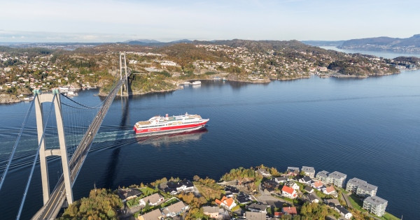 MS Bergensfjord w drodze do Bergen