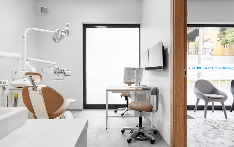 Estetyczne wnętrza i najnowocześniejszy sprzęt to dla dentystów konieczność.