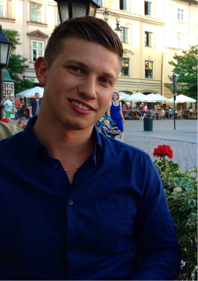 Stian Galusza, 24-letni doradca ubezpieczeniowy ze Stavanger. Zdawał egzamin na prawo jazdy zarówno w Polsce, jak i w Norwegii
