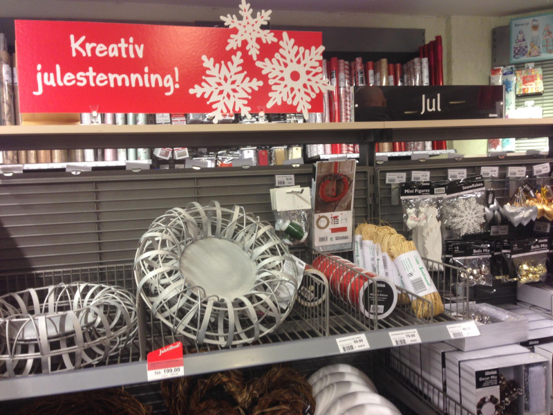 Norwegowie deklarują, że w tym roku kupią też dużo świątecznych dekoracji.