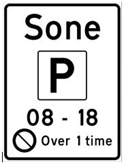  Taki znak informuje, że parking jest płatny od pon-pt w godzinach 8-18. Czarne cyfry w nawiasie oznaczają, że parking jest płatny w sobotę, a czerwone cyfry, że w niedzielę, święta i święta państwowe. 
