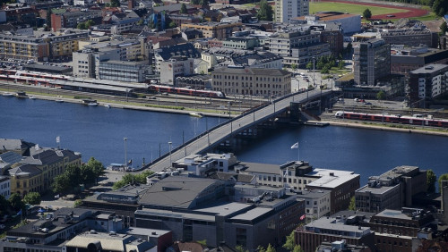Tromsø i Drammen idą w ślady Oslo: lokalne obostrzenia w kolejnych miastach