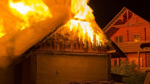 Norweżka chciała tylko spalić gałęzie. Podpaliła 5 domów w okolicy