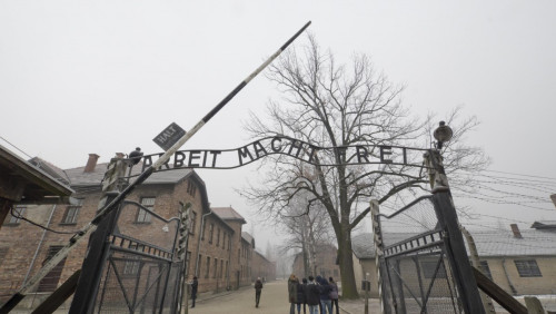 Międzynarodowy Dzień Pamięci o ofiarach Holokaustu. Dziś 76 rocznica wyzwolenia Auschwitz-Birkenau
