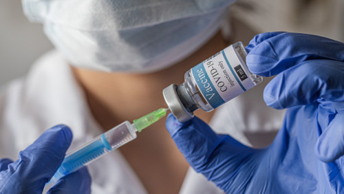 Producent szczepionek zwiększa tempo. 900 000 dawek trafi do Norwegii szybciej