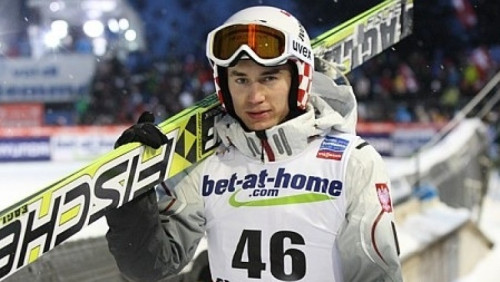 Puchar Świata w skokach narciarskich: Kamil Stoch na drugim miejscu i porażka Norwegów