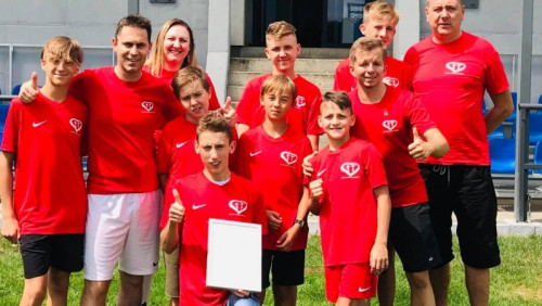 Polonia z Oslo pomogła po raz kolejny: dzieci z polskich domów dziecka otrzymały sprzęt sportowy