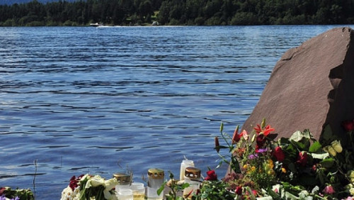 5 lat po zamachach Breivika: ostatnie SMS-y ofiar i nowe centrum pamięci na wyspie Utøya