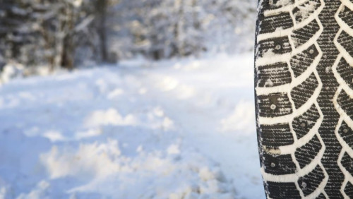 Zima już dotarła do Norwegii – najwyższy czas wymienić opony