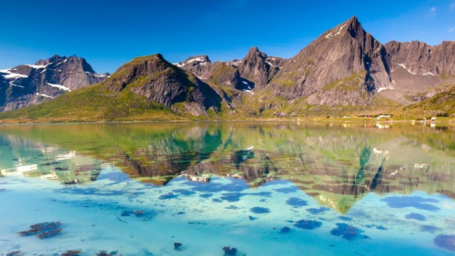Kochasz góry? 5 szczytów, które warto zdobyć w Norwegii