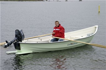 Polacy próbowali ukraść łódź wiosłową z silnikiem 