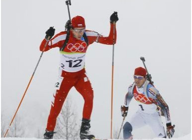 Biathlonowe MŚ: Bjorndalen jak zwykle triumfuje, Sikora dopiero czwarty