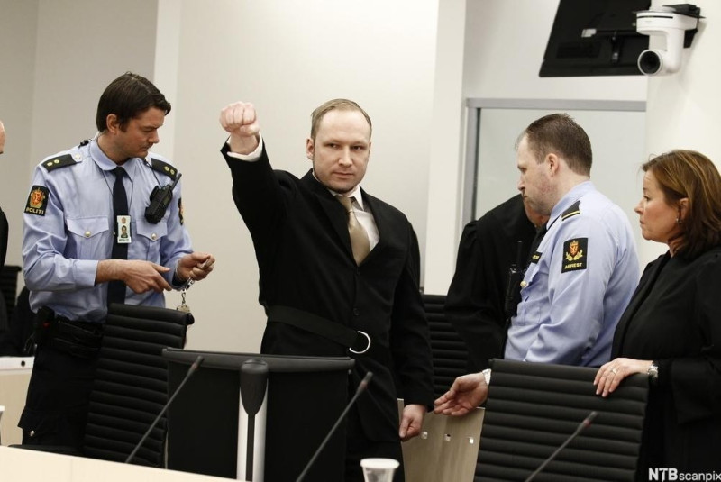 W 2012 roku Anders Breivik został skazany na 21 lat więzienia za zamach terrorystyczny w dzielnicy rządowej i masakrę na wyspie Utøya.