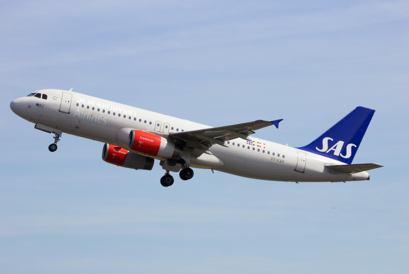 W maju 2022 SAS ogłosił, że z uwagi na braki kadrowe odwołuje 4 tys. lotów z letniej siatki połączeń. 